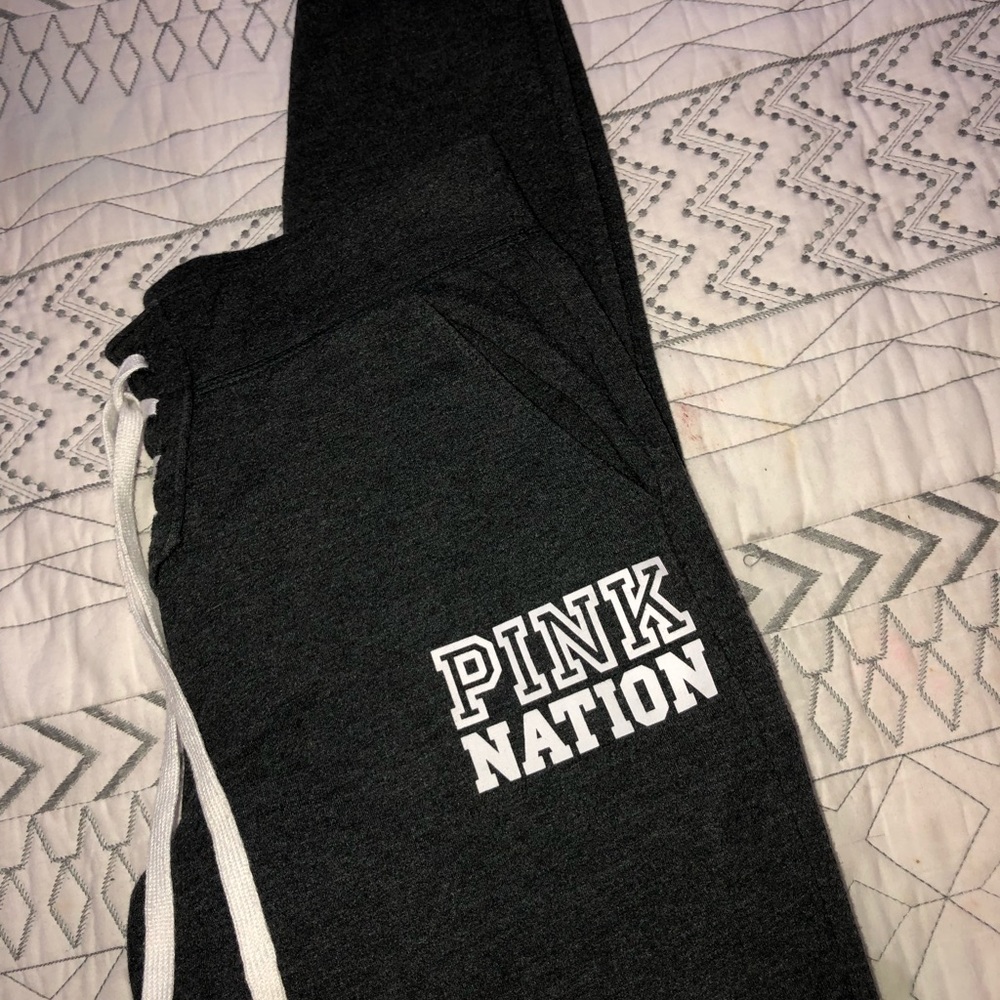 Pink Nation - Picture 4 of 6